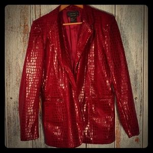 Unique “Alligator-Like” Pattern Selene Sport Jacke